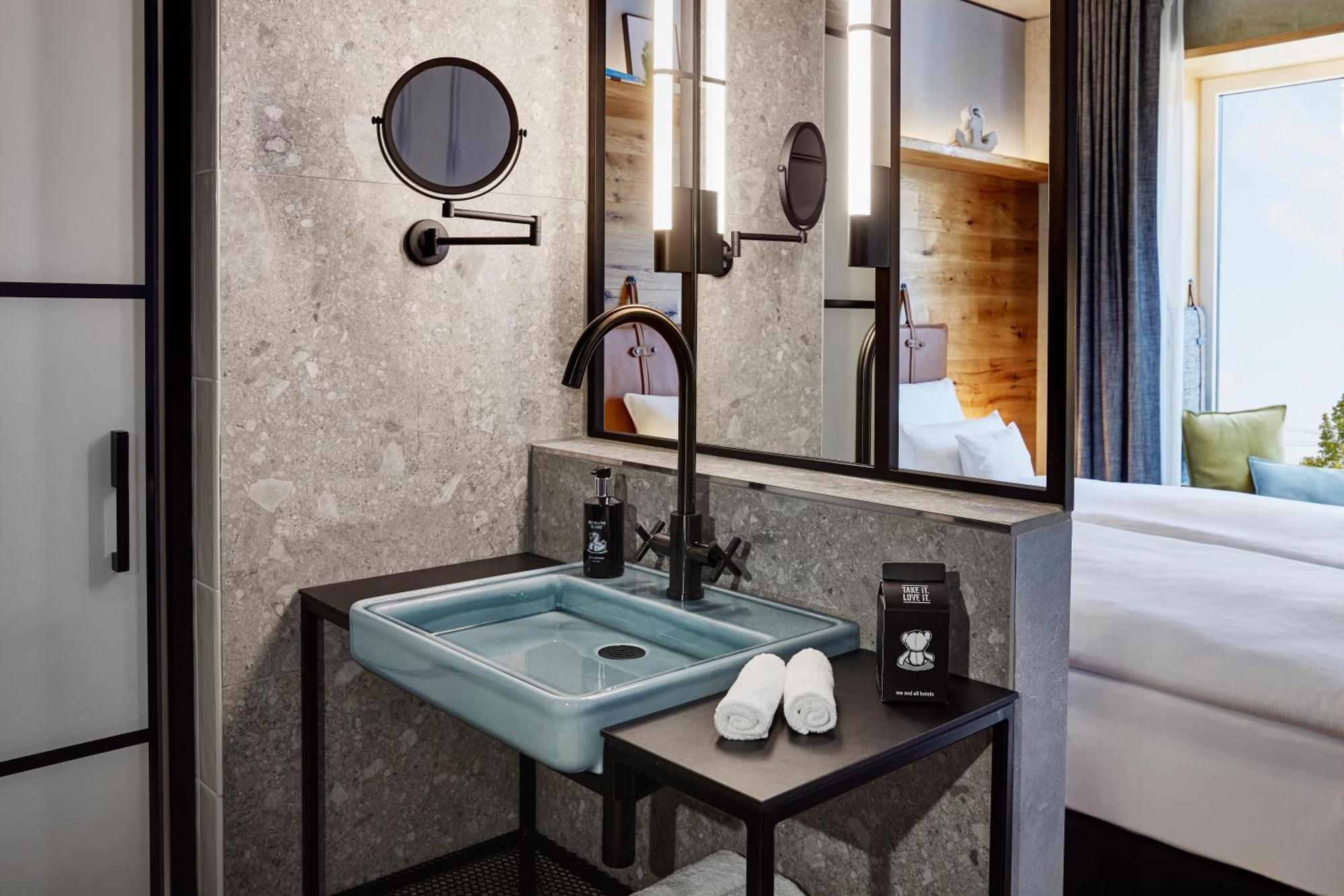 King Room Harbour View High Floor